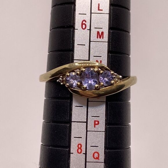 💛 10k Yellow Gold Tanzanite & Diamond Ring - Picture 3 of 6